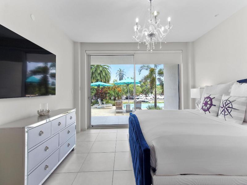 O Condominium Beachfront Residences image