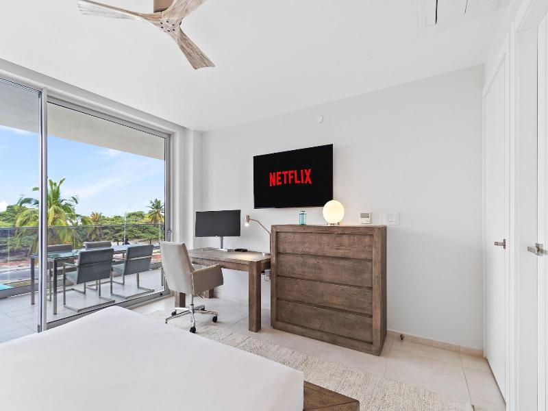 O Condominium Beachfront Residences image