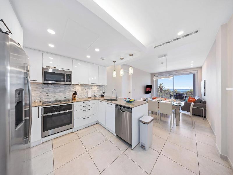 O Condominium Beachfront Residences image