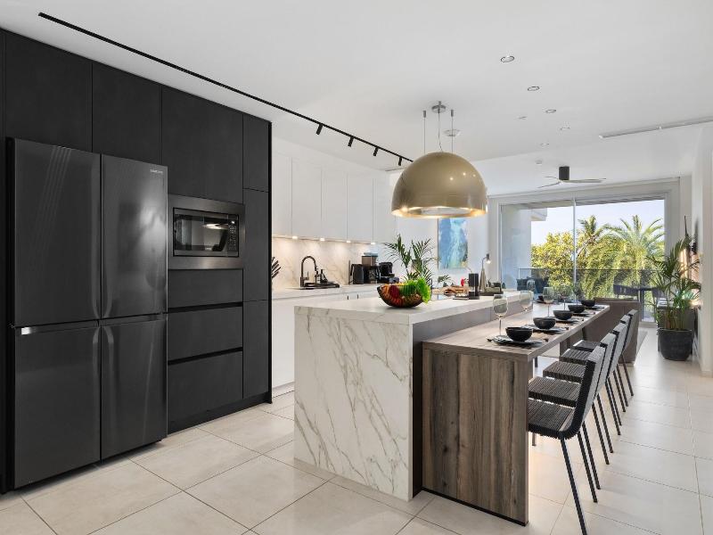 O Condominium Beachfront Residences image