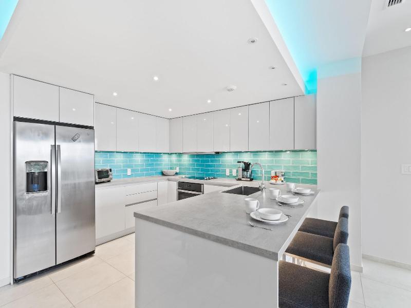 O Condominium Beachfront Residences image