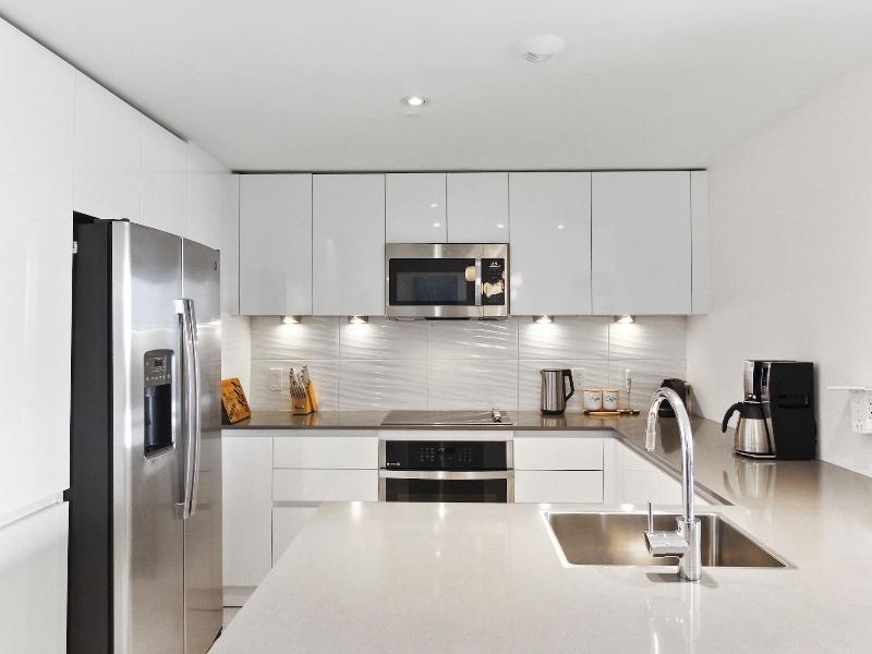 O Condominium Beachfront Residences image
