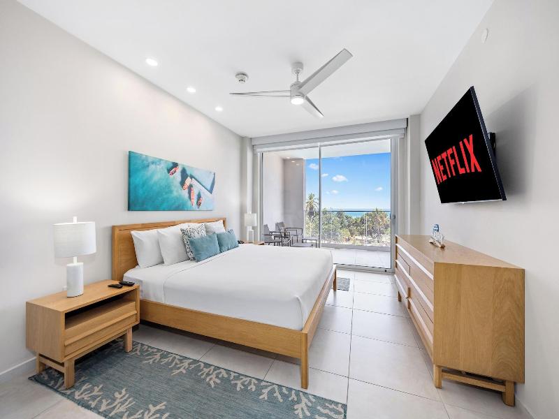 O Condominium Beachfront Residences image