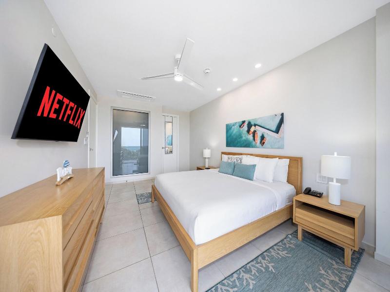 O Condominium Beachfront Residences image
