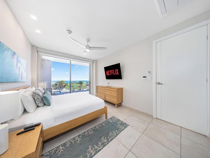 O Condominium Beachfront Residences image