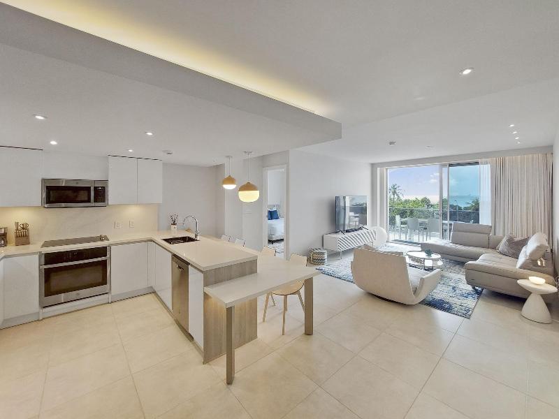 O Condominium Beachfront Residences image