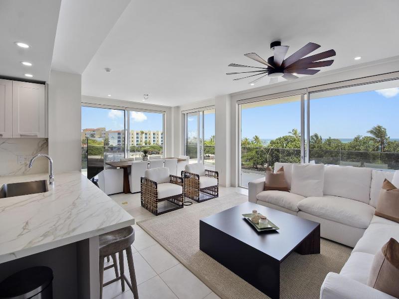 O Condominium Beachfront Residences image
