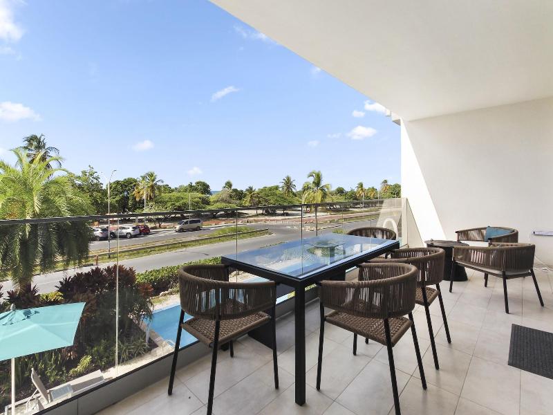 O Condominium Beachfront Residences image