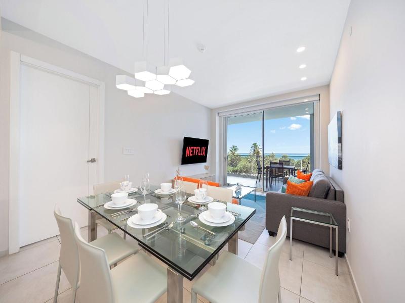 O Condominium Beachfront Residences image