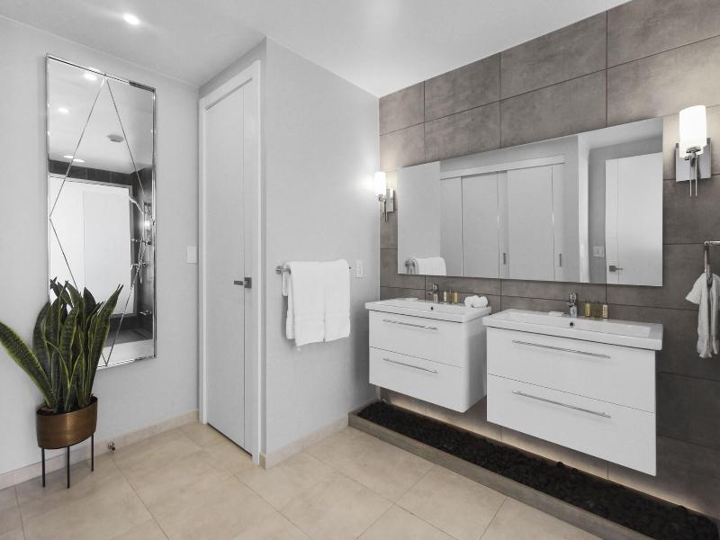 O Condominium Beachfront Residences image
