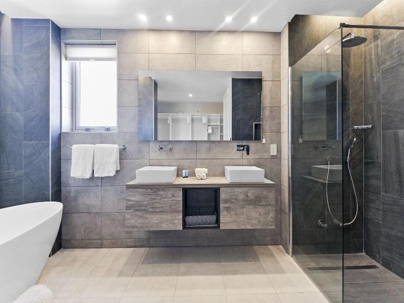 O Condominium Beachfront Residences image