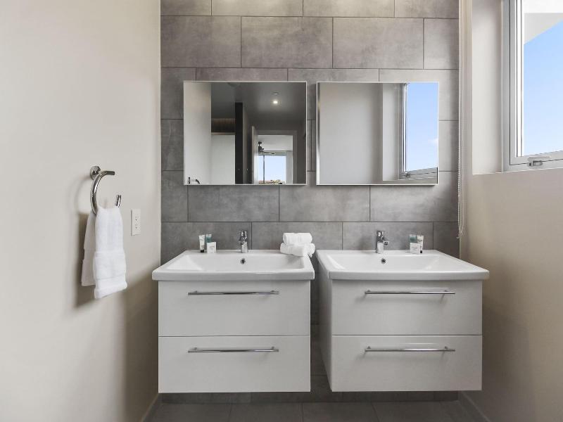 O Condominium Beachfront Residences image