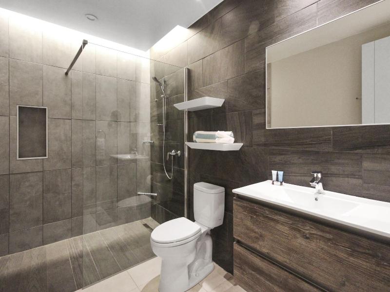 O Condominium Beachfront Residences image