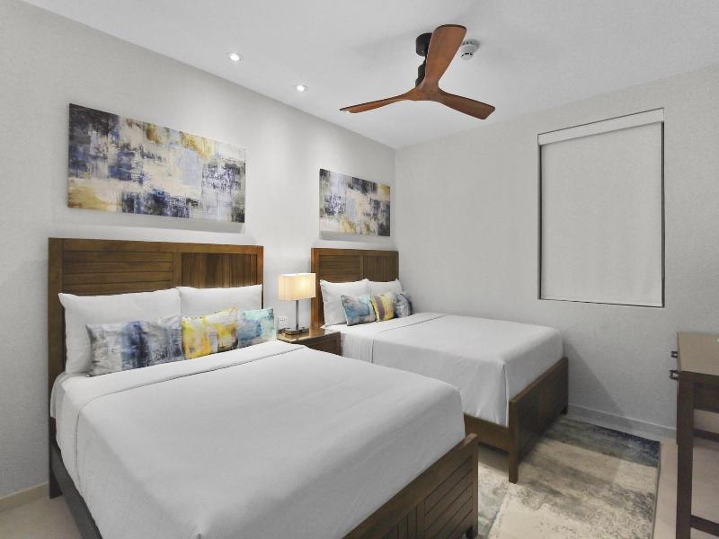 O Condominium Beachfront Residences image