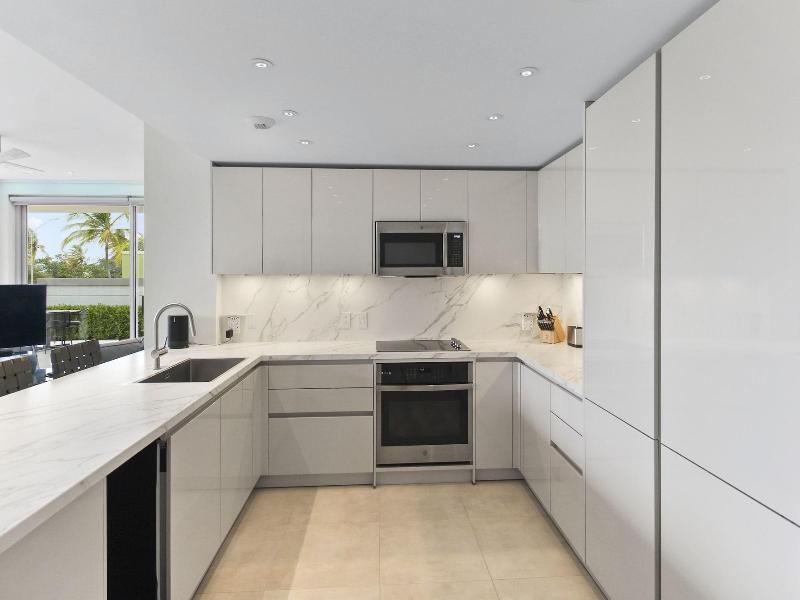 O Condominium Beachfront Residences image