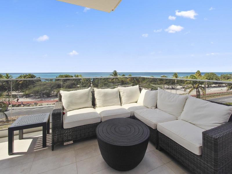 O Condominium Beachfront Residences image