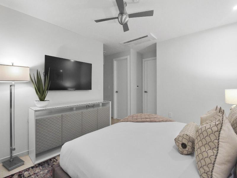 O Condominium Beachfront Residences image