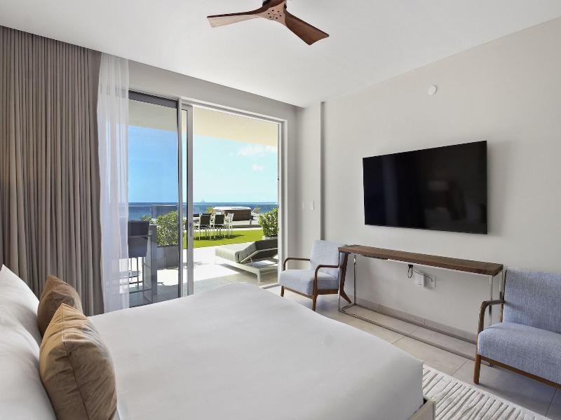 O Condominium Beachfront Residences image