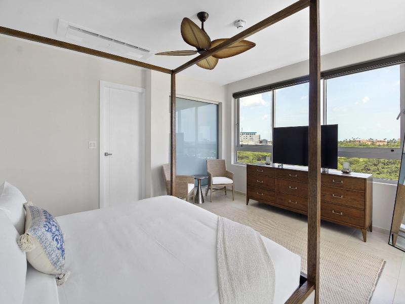 O Condominium Beachfront Residences image