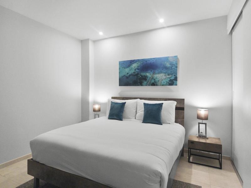 O Condominium Beachfront Residences image