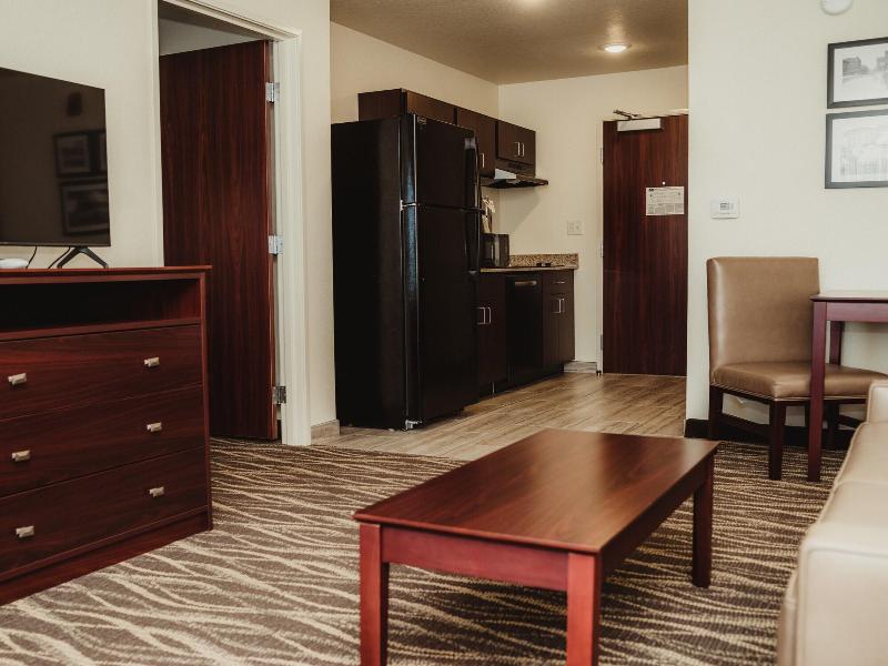 Cobblestone Hotel Suites Ottumwa — photo 20