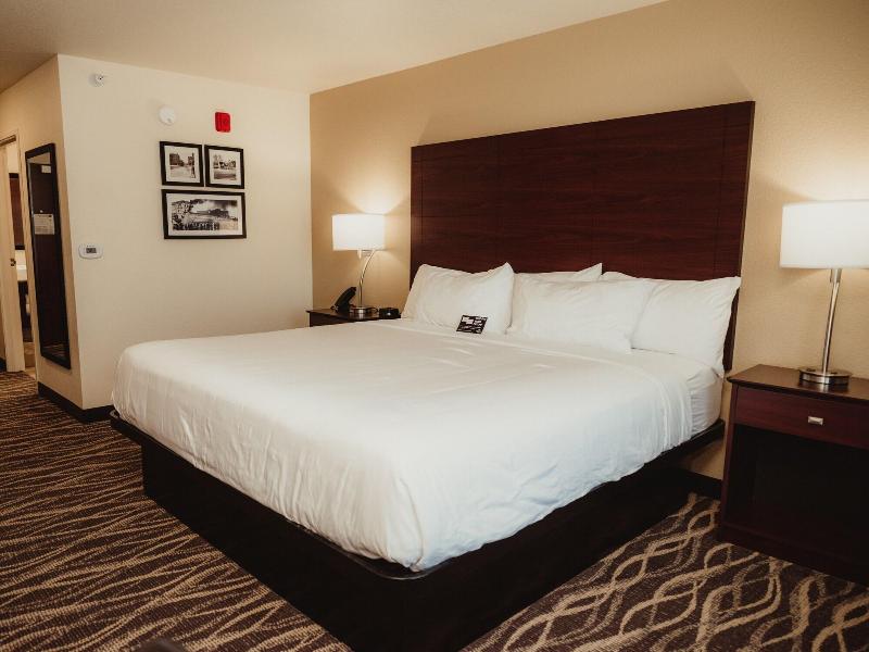 Cobblestone Hotel Suites Ottumwa — photo 18