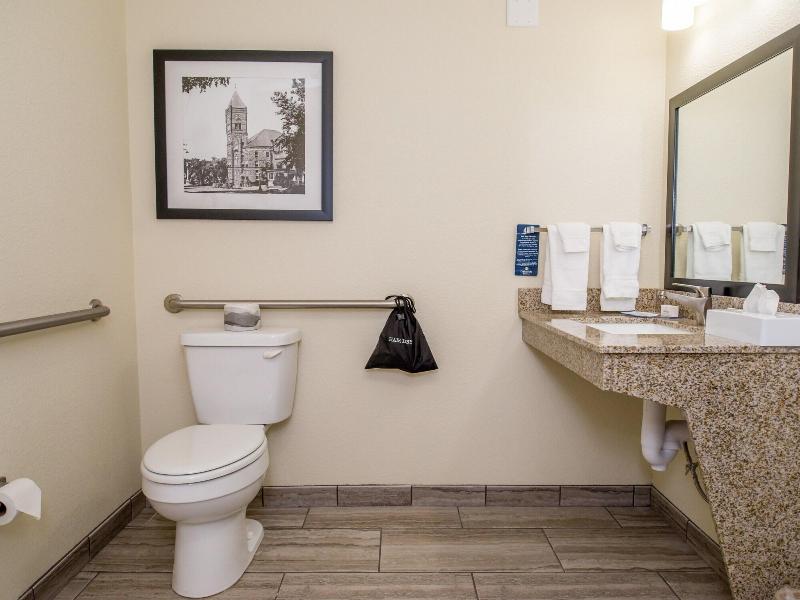 Cobblestone Hotel Suites Ottumwa — photo 35