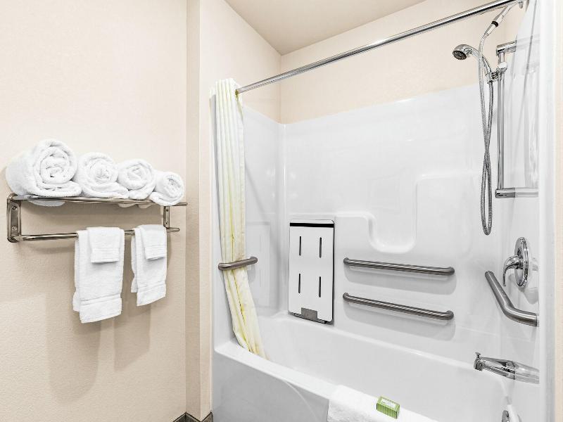 Cobblestone Hotel Suites Ottumwa — photo 33