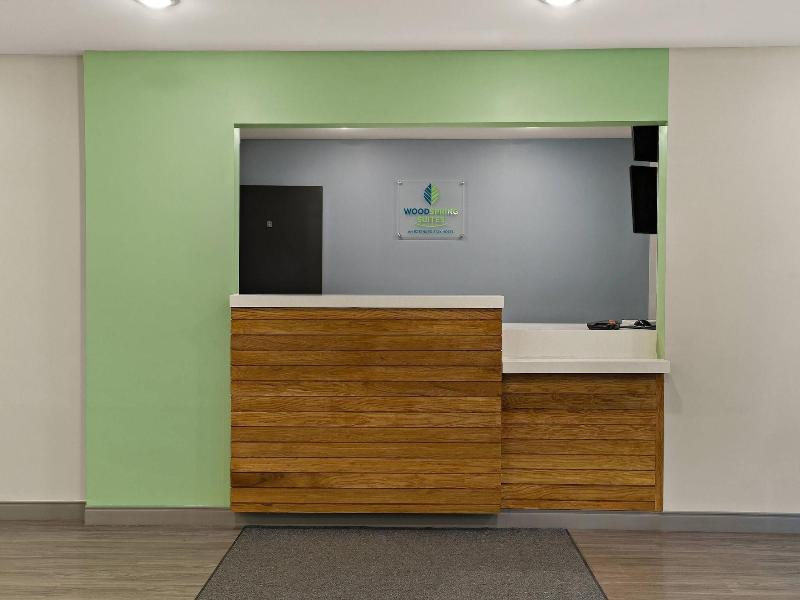 Woodspring Suites East Lansing University Area