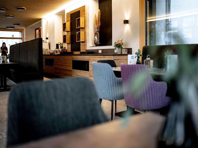 Reos Hotel Wangen image
