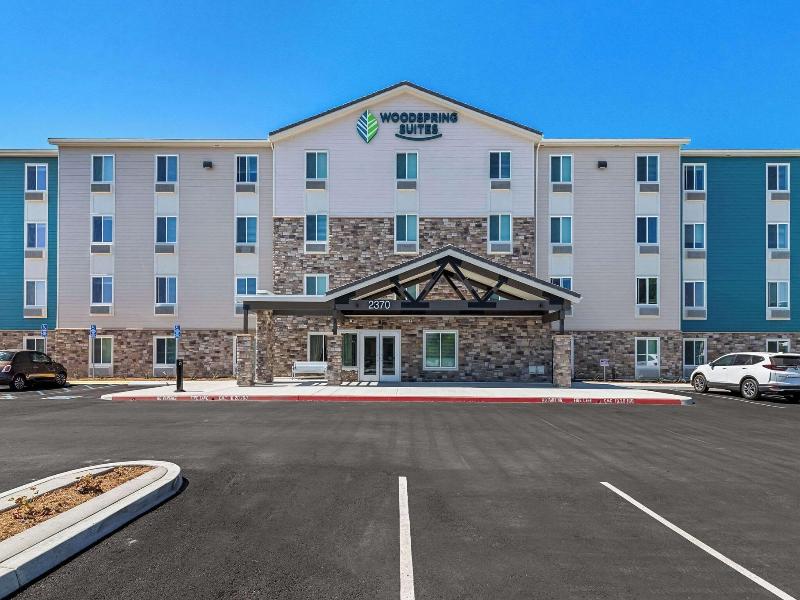 Woodspring Suites Corona image