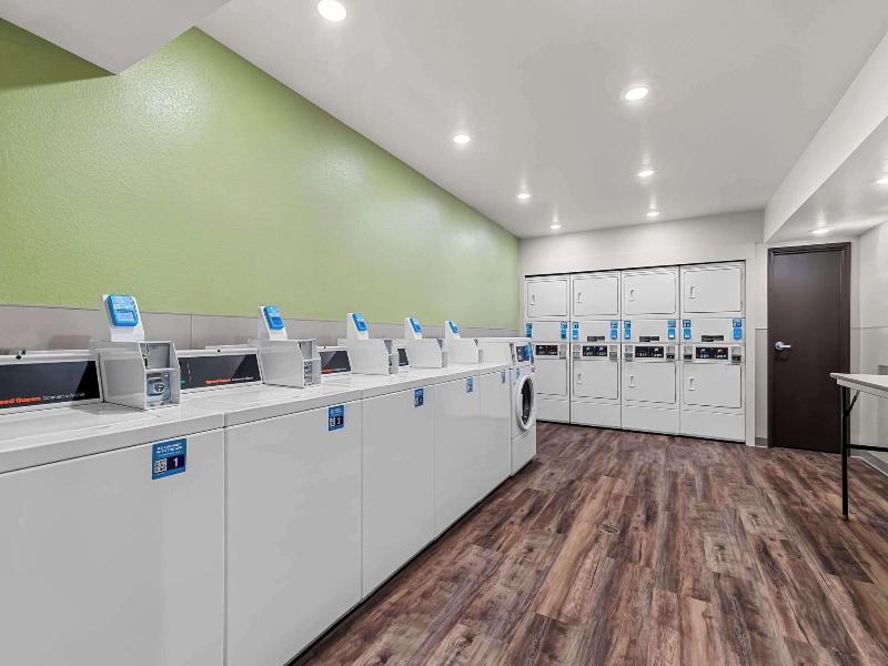 Woodspring Suites Corona image