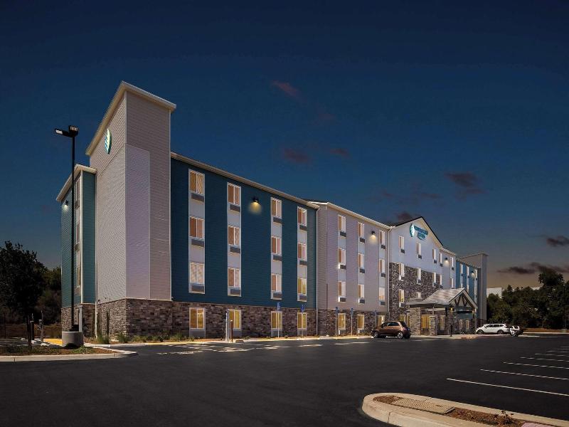 Woodspring Suites Corona image