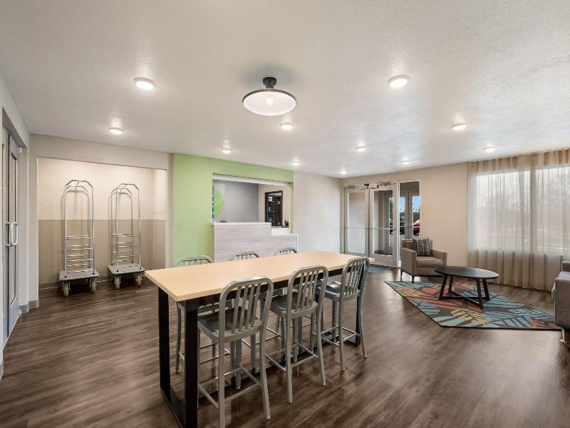 Woodspring Suites Corona image