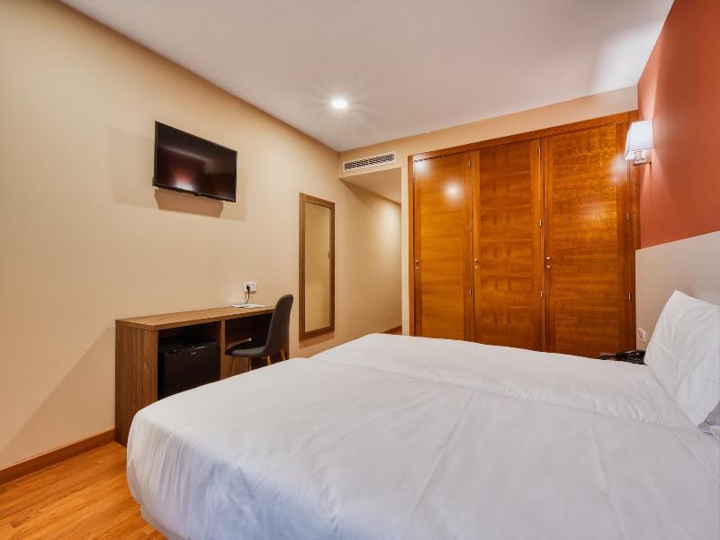 Checkin Madrid Mostoles image