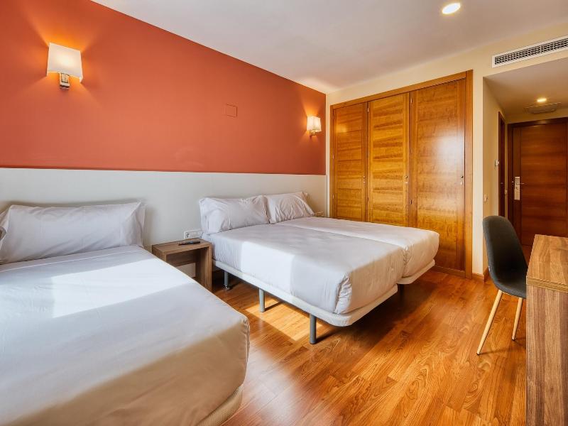 Checkin Madrid Mostoles image