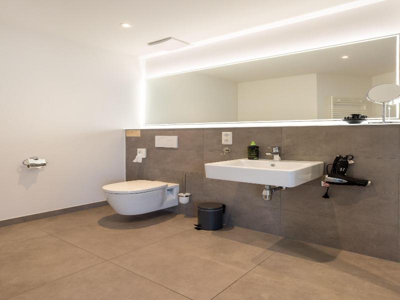 Limehome Koln Friesenplatz image