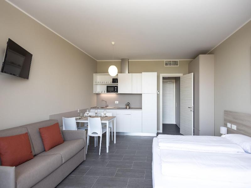 Virtual Superior Apartments Milano Opera image