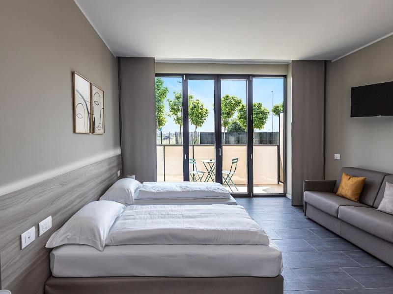Virtual Superior Apartments Milano Opera image
