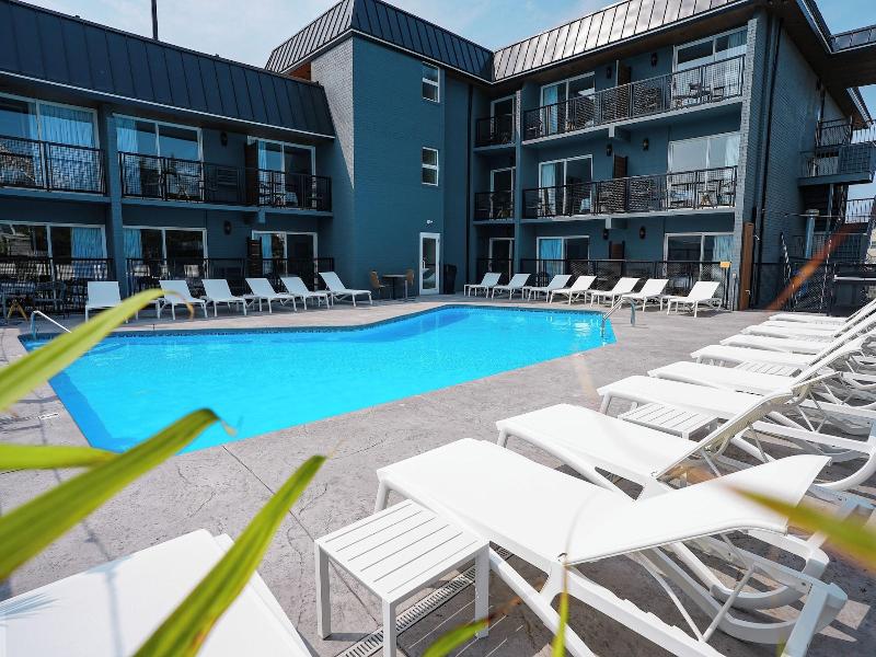 The Boulevard Hotel image