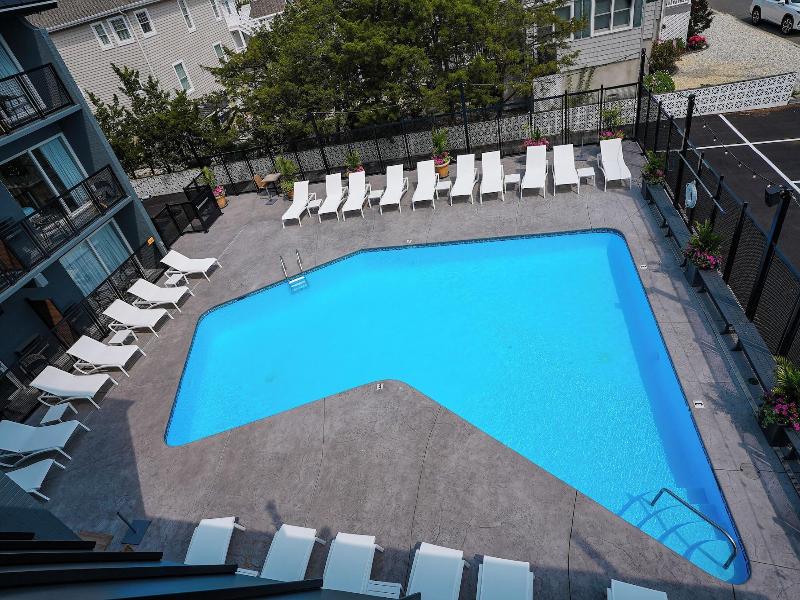 The Boulevard Hotel image