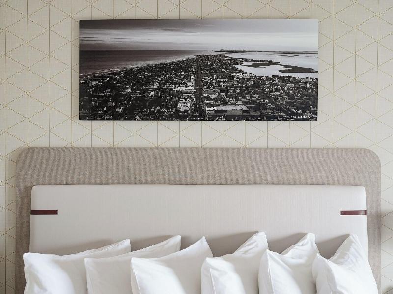 The Boulevard Hotel image