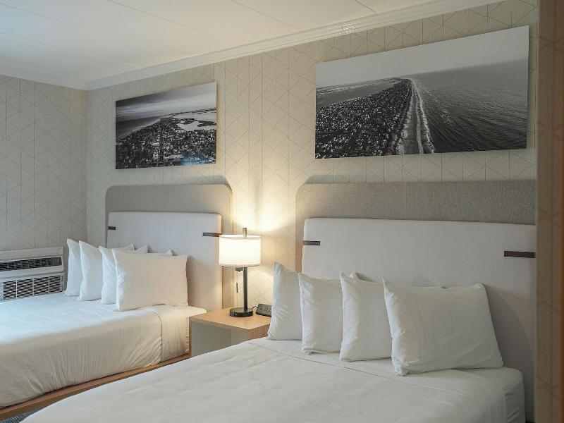 The Boulevard Hotel image