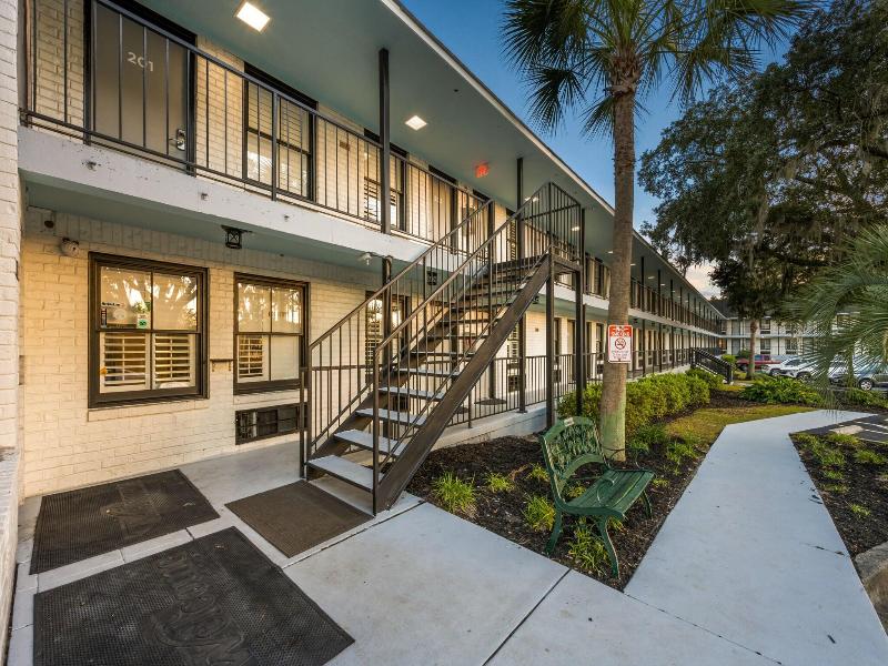 Charleston Creekside Inn
