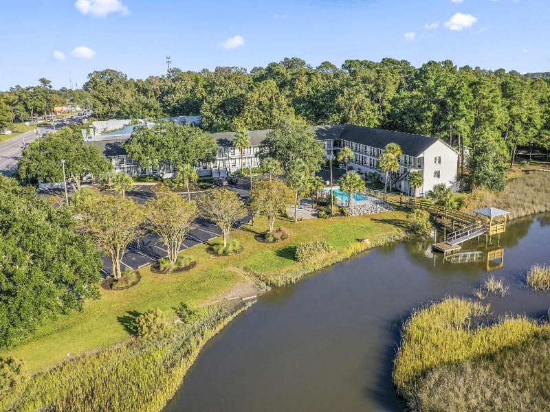Charleston Creekside Inn