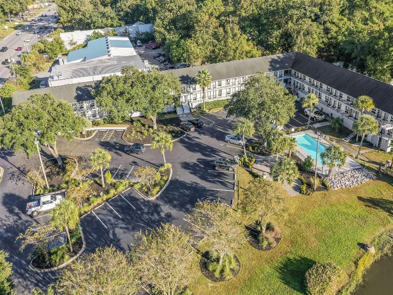Charleston Creekside Inn