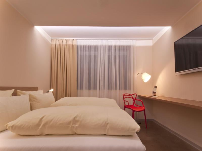 Hotel Crede Garni image