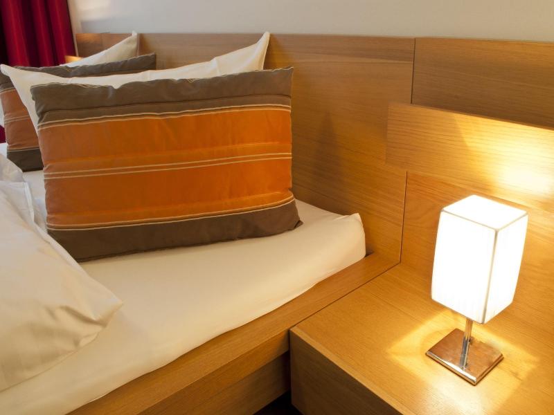 Hotel Crede Garni image