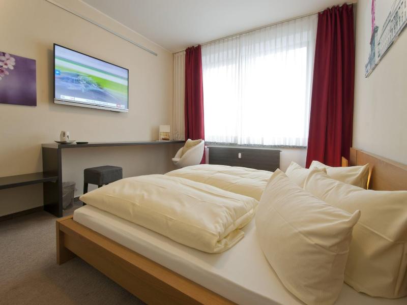 Hotel Crede Garni image