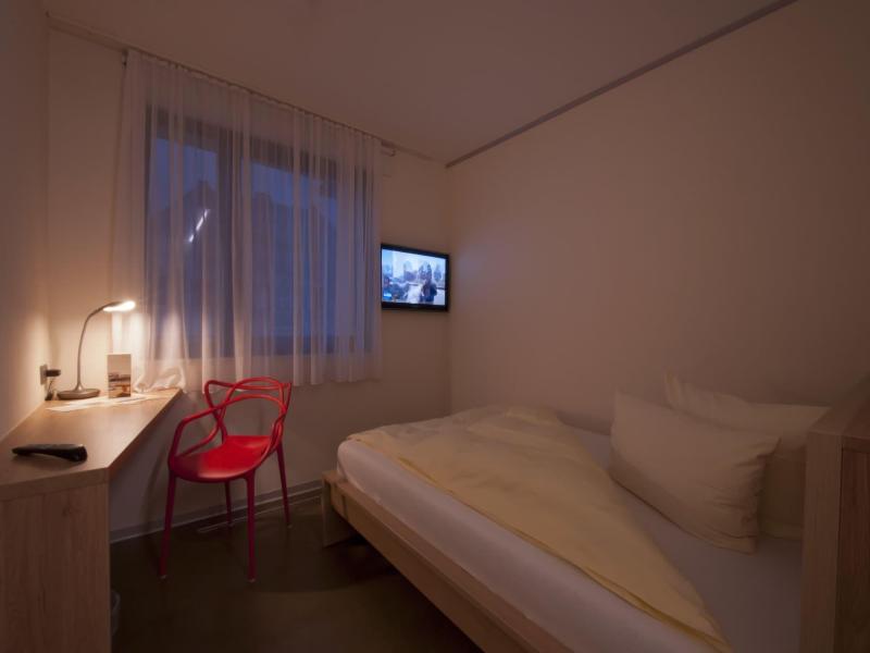 Hotel Crede Garni image